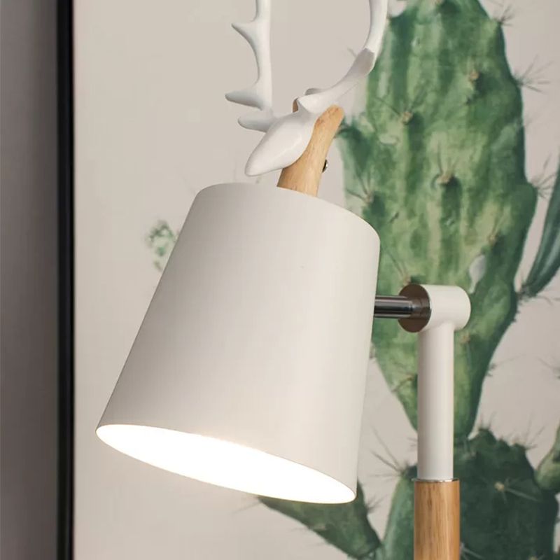 Luce da scrivania in legno rotabile con soggiorno animale DECO 1 Lampada da tavolo in stile nordico in beige