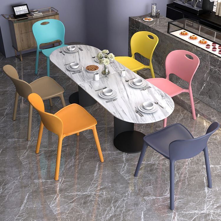 El comedor plástico contemporáneo preside la parte posterior abierta sin brazos que cena la silla lateral para el uso en el hogar