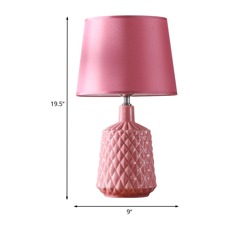 Lámpara de mesa de barril de la noche Modernismo 1 Ligera de la sala de estar Luz de la noche en rosa con sombra de tela