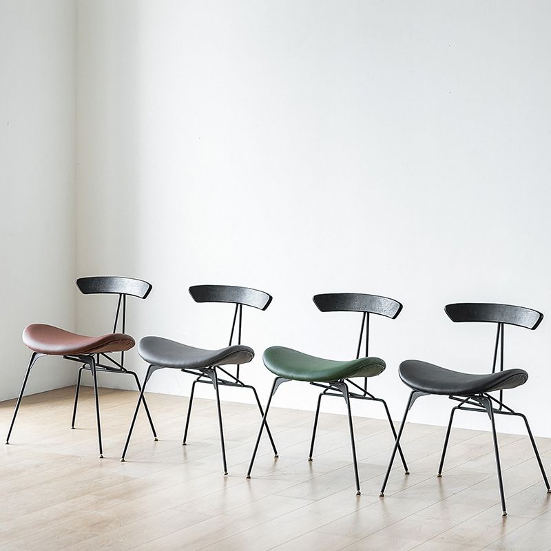 Silla lateral casera tapizada industrial con acabado mate, parte trasera abierta, sillas de comedor