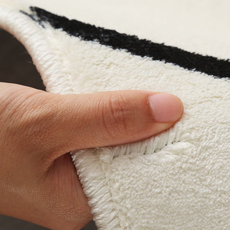 Modern Graphic Pattern Rug Polyester Indoor Carpet Stain Resistant Carpet for Home Decoration