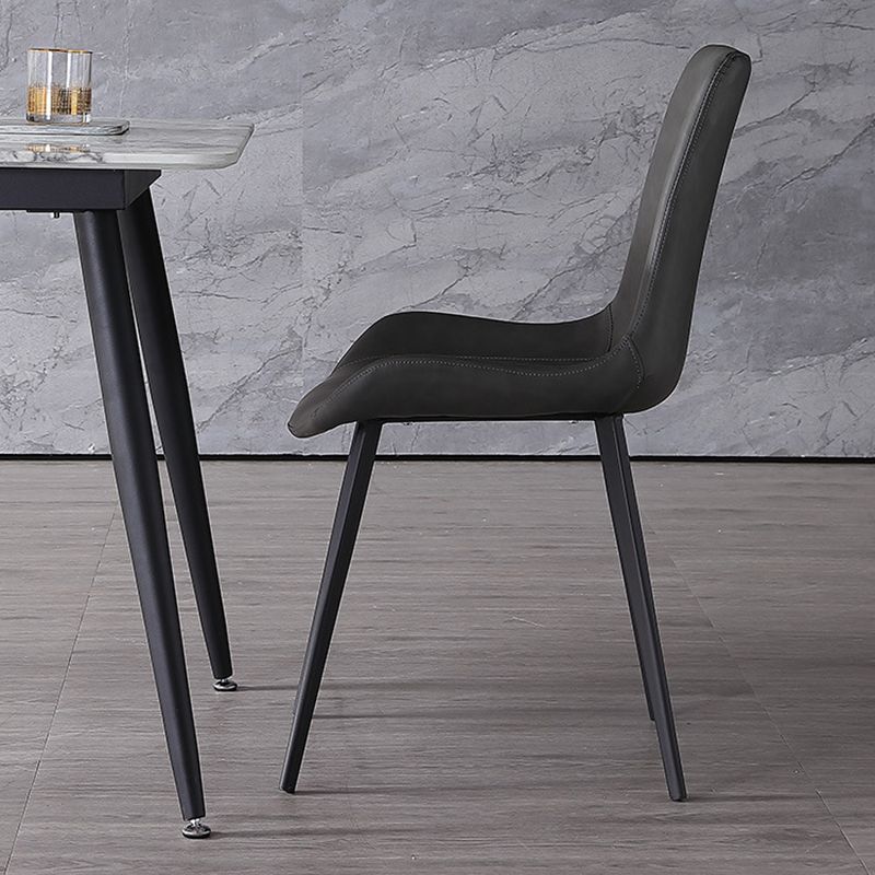 Chaise de salle à manger incurvée en cuir moderne, finition mate, chaise Parsons pour brasserie