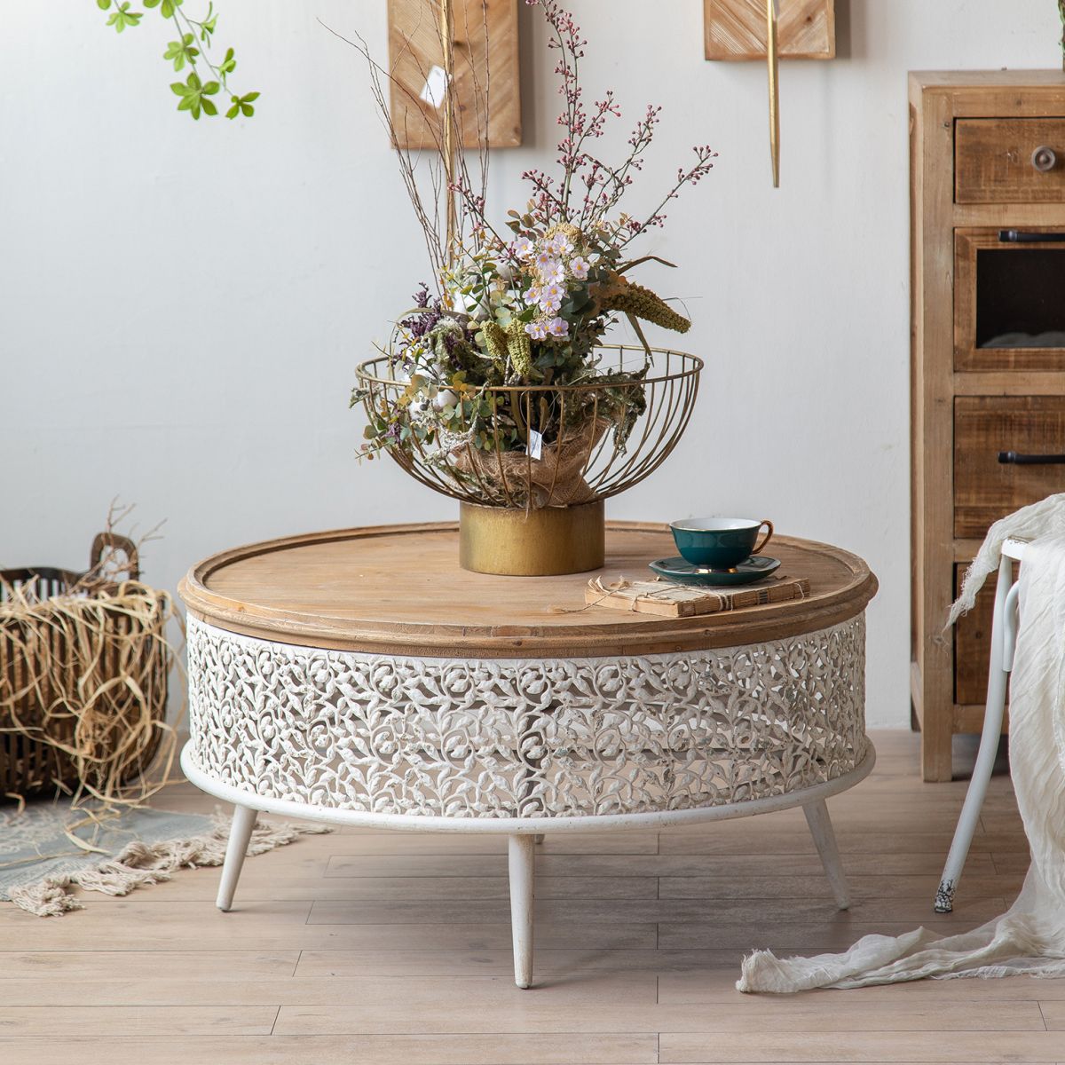 French Country Round Distressed Coffee Table Solid Wood Cocktail Table