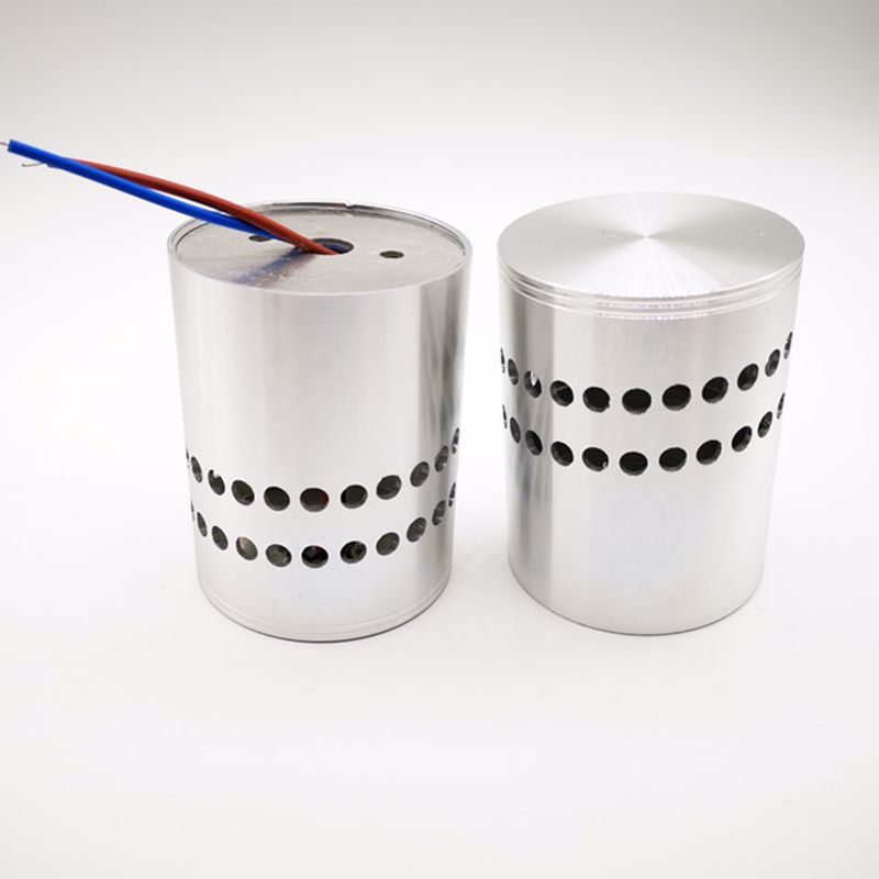 Moderne stijl RGB kleur wandlamp wit uitgeholde vlindersconstructie verlichting met ijzeren vierkante schaduw