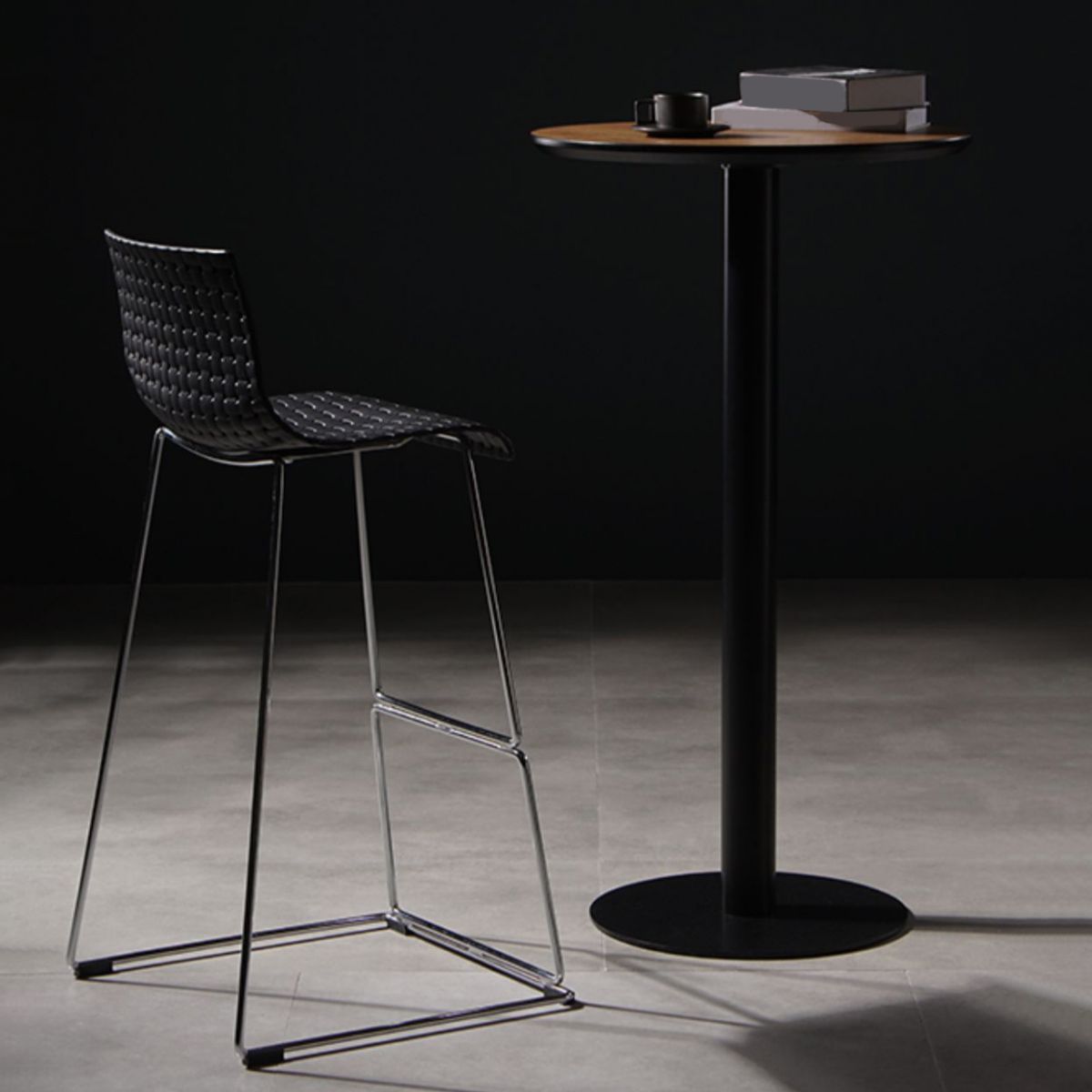 Industrial Plastic Counter Stool Armless Bar Stool for Living Room