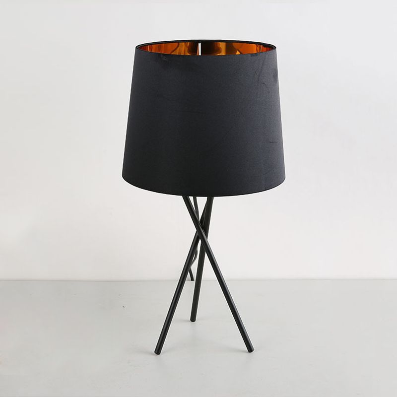 Drum Fabric Night Lighting minimalistische Neuheit 1-Licht Schwarz/Weiß-Tischlampe mit Kreuzbeindesign