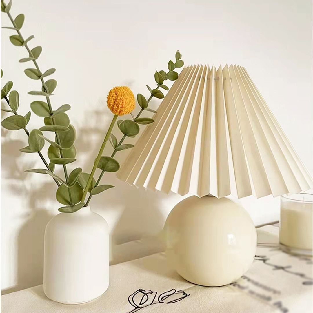 Lámpara de mesa de forma de cono de estilo de tela de estilo moderno luz de mesa de luz