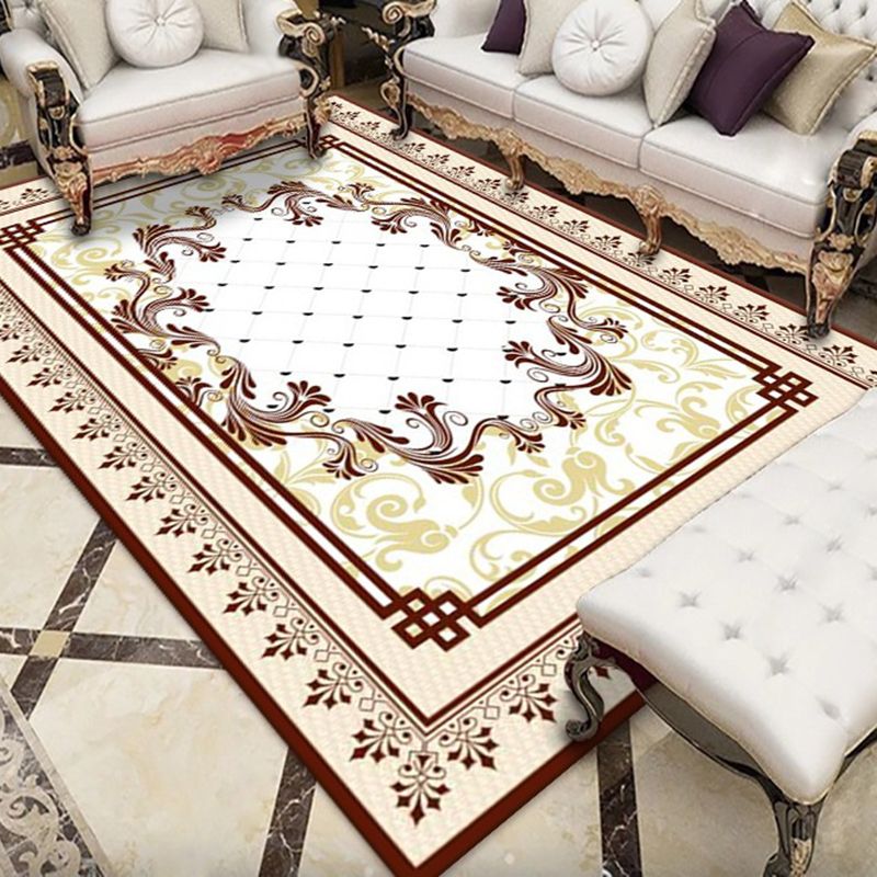 Brown Luxury Rug Polyester Graphic Rug Stain Resistant Rug for Living Room