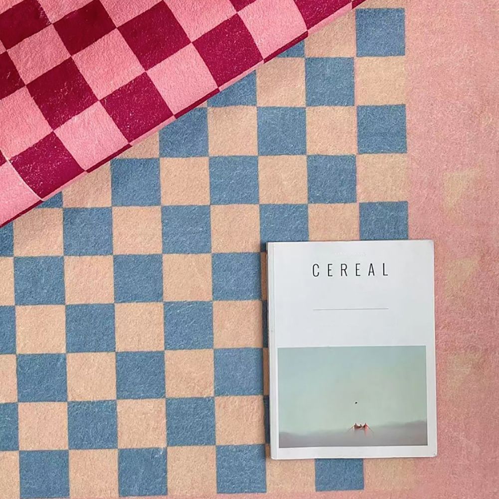Modern Checkered Print Rug Polyester Area Carpet Stain Resistant Indoor Rug for Home Decoration