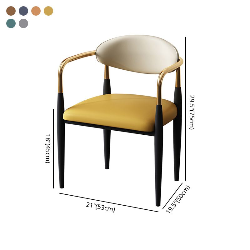 Silla de comedor de cuero estilo diseñador con acabado mate y respaldo abierto (juego de 2)