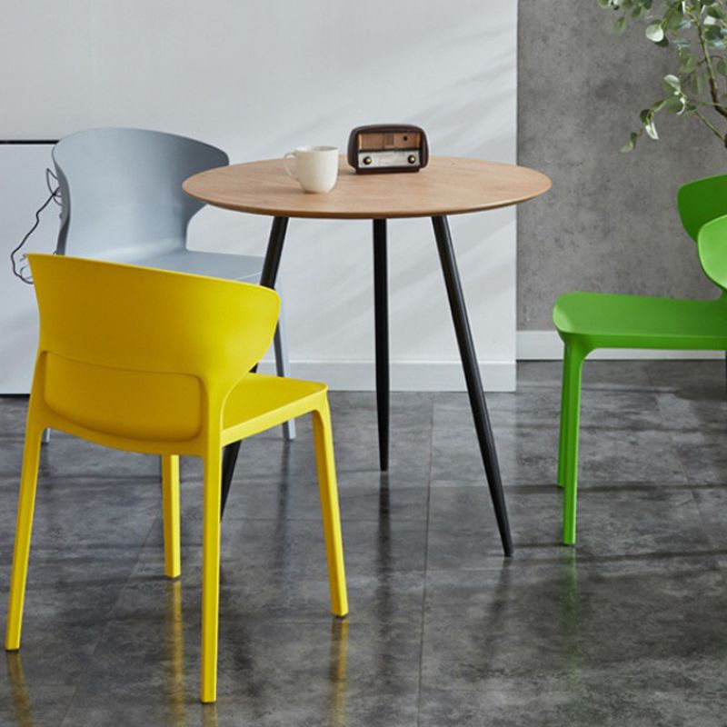 Silla lateral de plástico moderna para interiores y exteriores, silla con respaldo