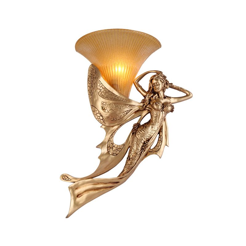 Sirène dorée lampe murale de style vintage résine 1 application murale de chevet bulbe avec ombre en verre ambre de cloche, à gauche / à droite