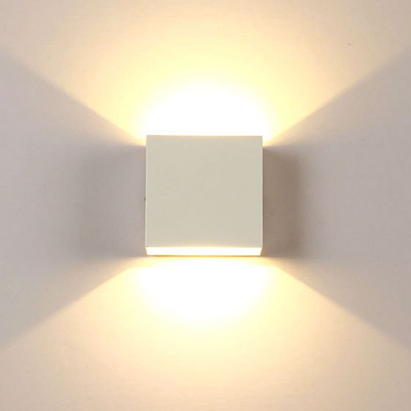 Moderner Stil quadratischer Wandbeleuchtung Metall 2 Leuchten Wandscheibe Jungtiere