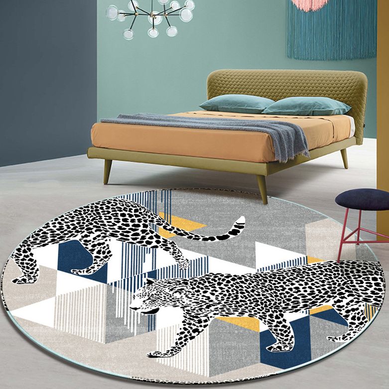 Gray Modern Round Area Rug Individuality Leopard Pattern Rug Stain Resistant Carpet for Home Decor