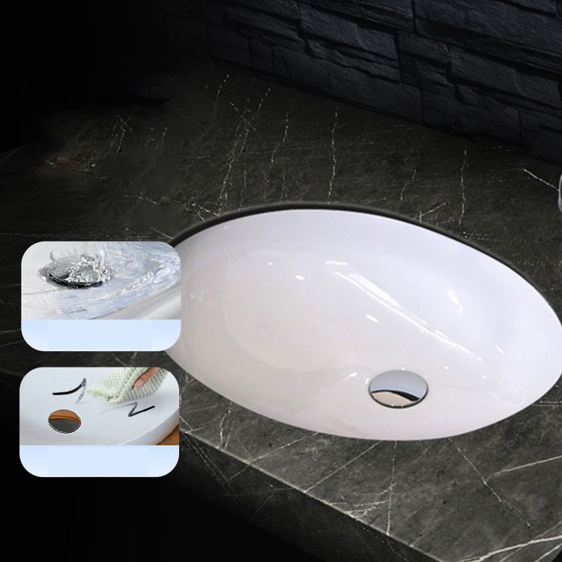 Modern Style Bathroom Sink Oval-shape Ceramic Bathroom Sink in White