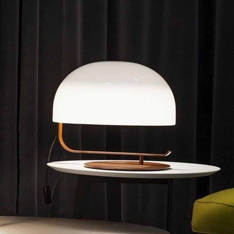 Lampada da comodino postmoderna a forma di fungo, lampada da scrivania metallizzata a 1 testa per camera da letto in bianco/marrone