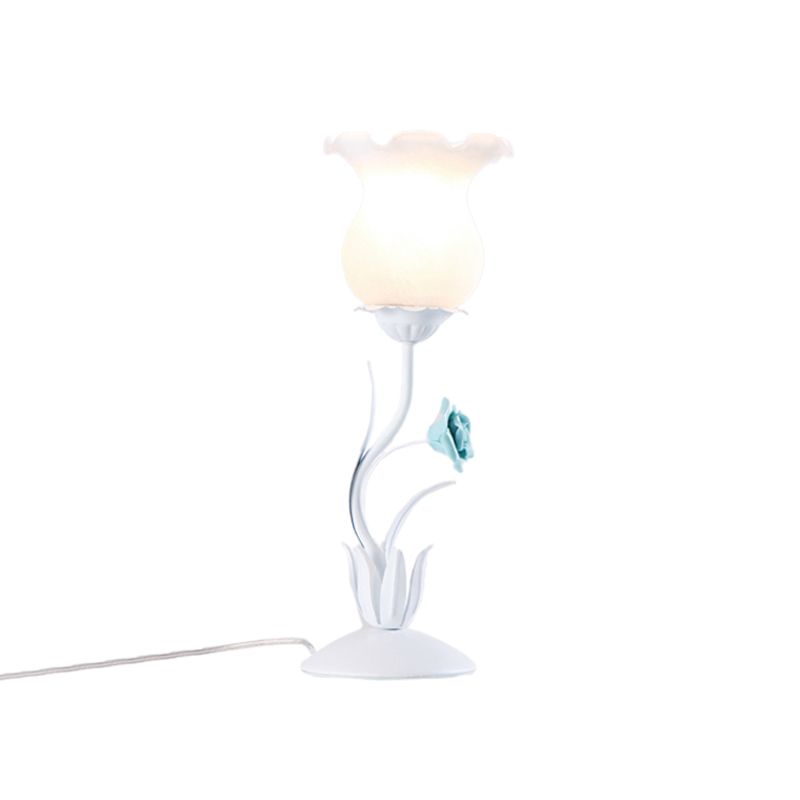 Beige/White/Green Flower Nightstand Lamp American Garden Frosted Milky Glass 1-Head Living Room Table Light