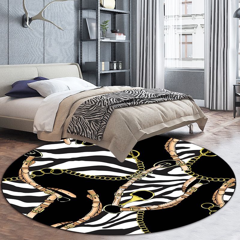 Modern Living Room Rug in Black Zebra Stripe Belt Chain Print Rug Polyester Washable Anti-Slip Area Rug