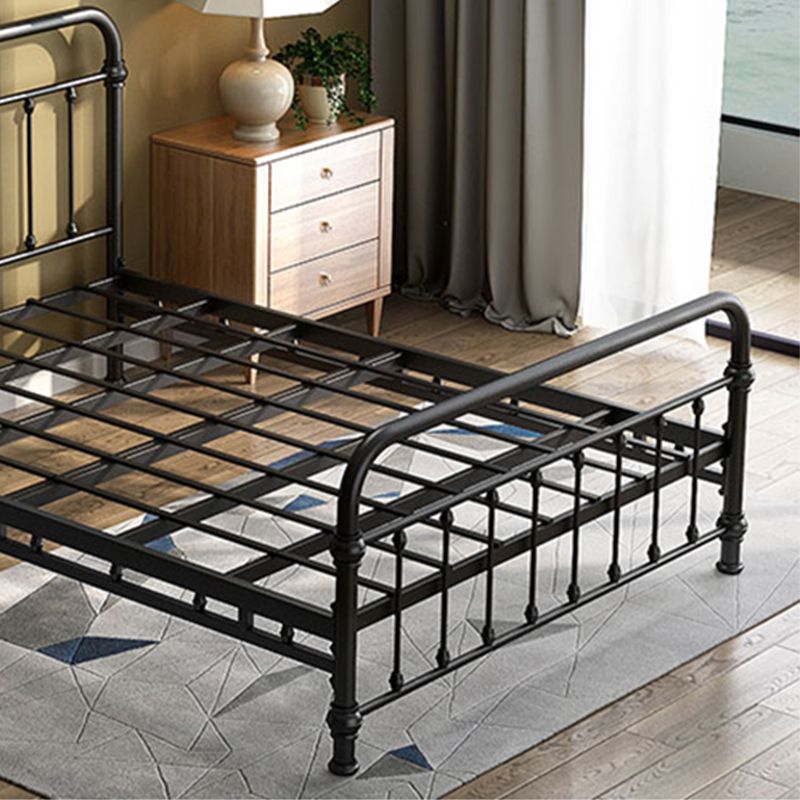 Industrial Iron Bed with Rectangle Headboard and Metal Legs in Black