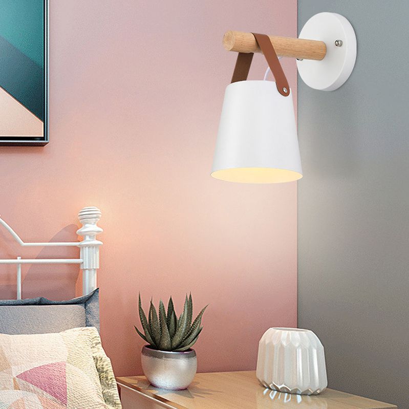 Modern Style Metallic Wall Light Minimalist Wall Light Sconce for Bedroom