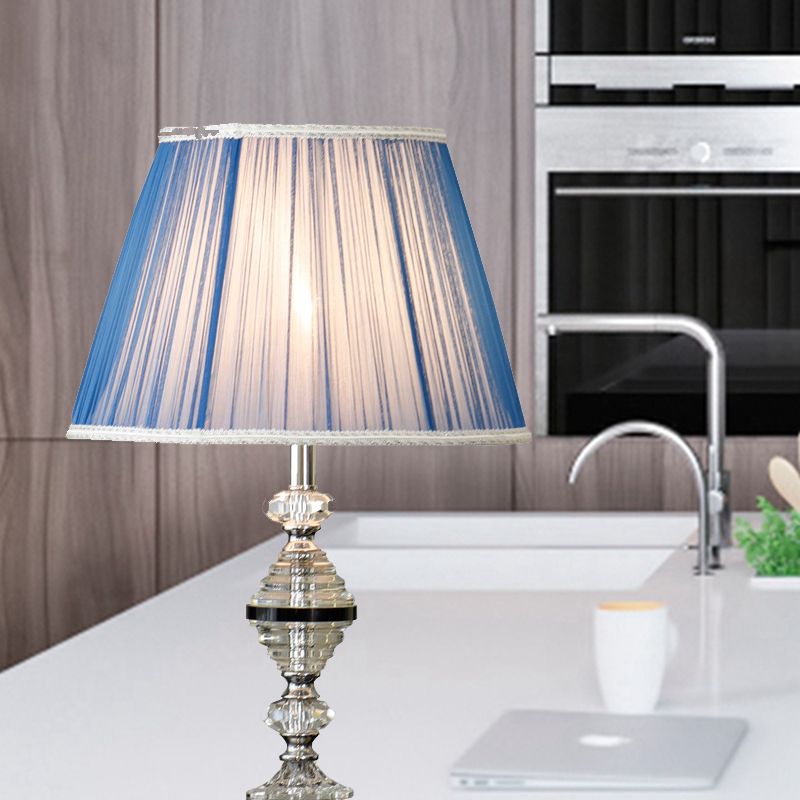 Lampe de table de nuit effilée bleu contemporain 1 ampoule transparent k9 Lumière de nuit en cristal pour le salon