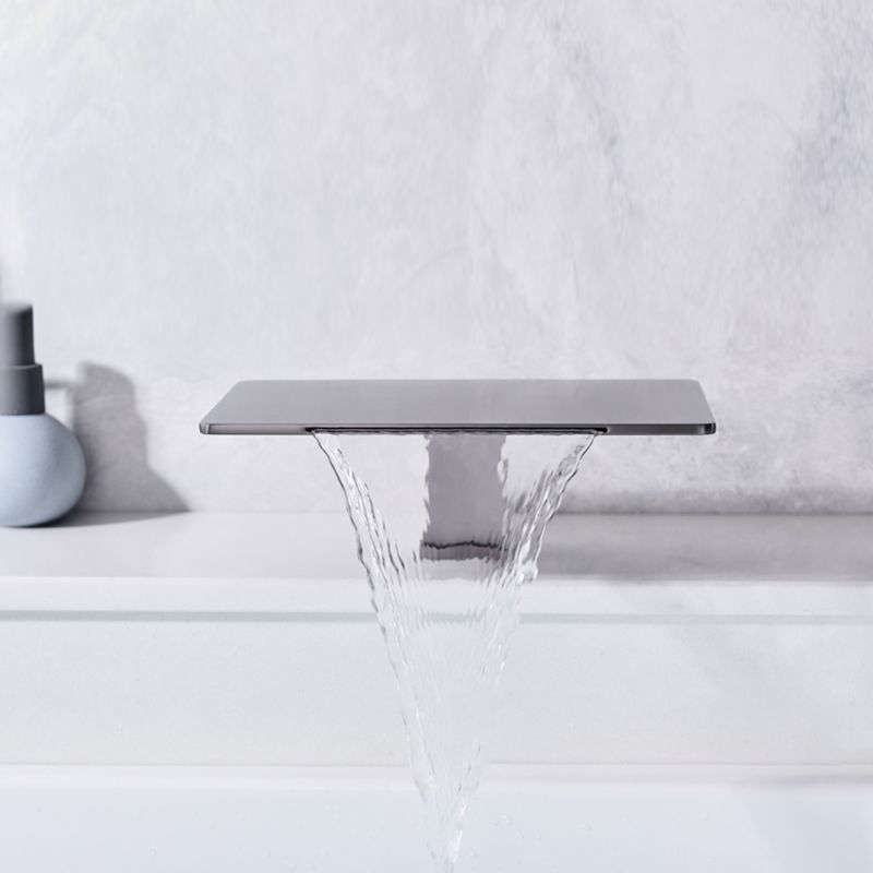 Modern Deck Mounted Metal Freestanding Tub Filler Waterfall Freestanding Faucet