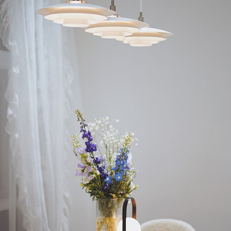 Estilo contemporáneo Geométrico Luz de comedor de comedor accesorio de iluminación de dormitorio en blanco