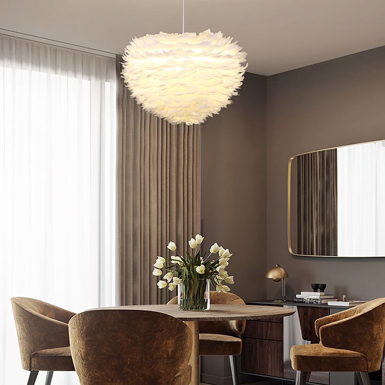 Romantic Heart Shaped Hanging Light, Feather Shade Single-Bulb Pendant Lighting in White for Bedroom