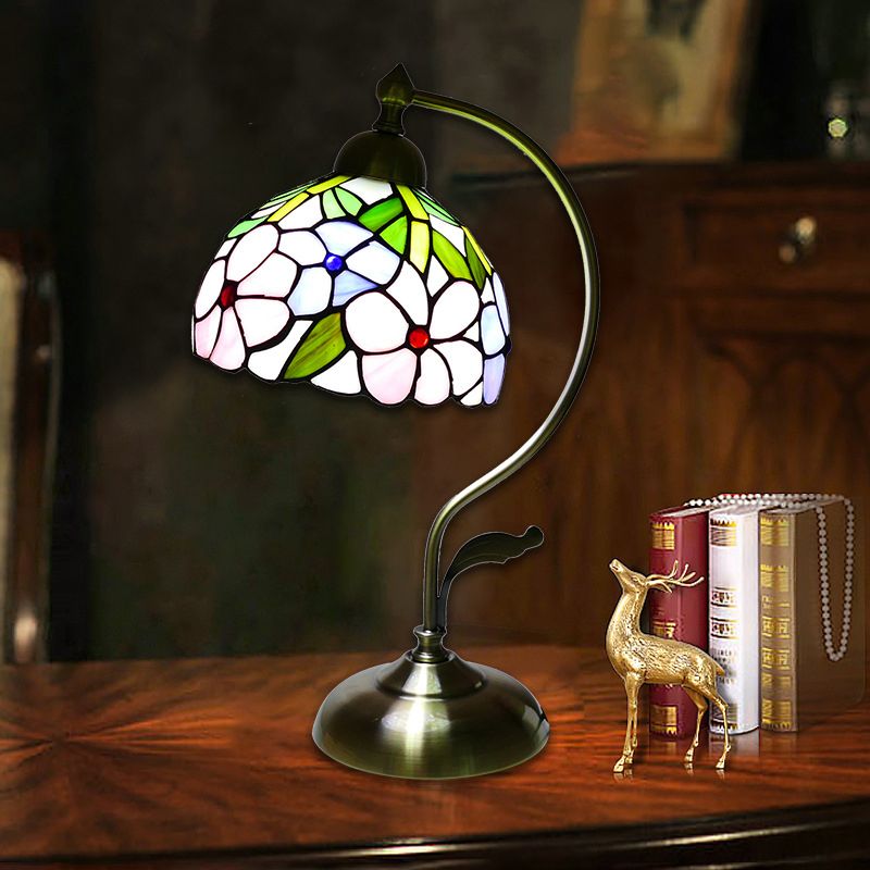 Lámpara de mesa de cuello de cisne 1 cabeza de metal tiffany luz de noche con sombra de vidrieras para restaurante