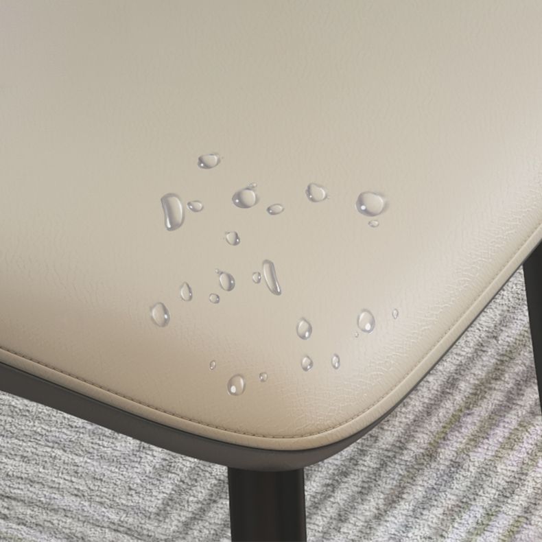 Chaise d'appoint en similicuir de style industriel avec 4 pieds en métal, chaise d'appoint à dossier ouvert