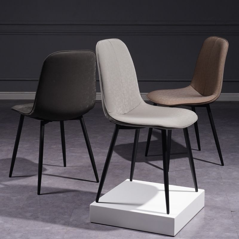Chaise d'appoint de cuisine scandinave en cuir, finition mate, chaise de salle à manger à dossier solide