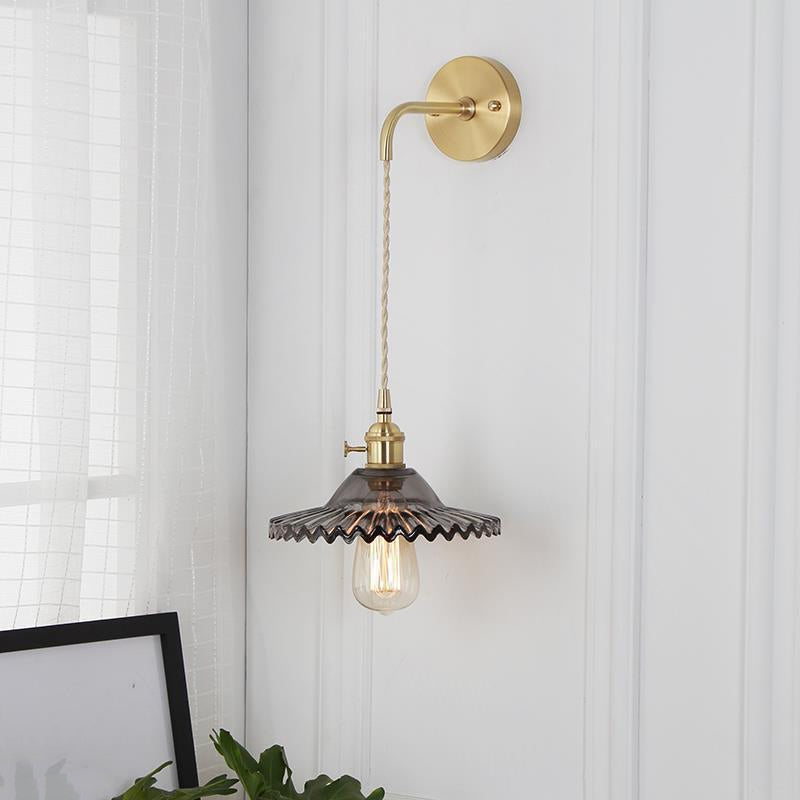Luz de latón de vidrio con textura ahumada Luz de lámpara de pared industrial de 1 luz para dormitorio para dormitorio