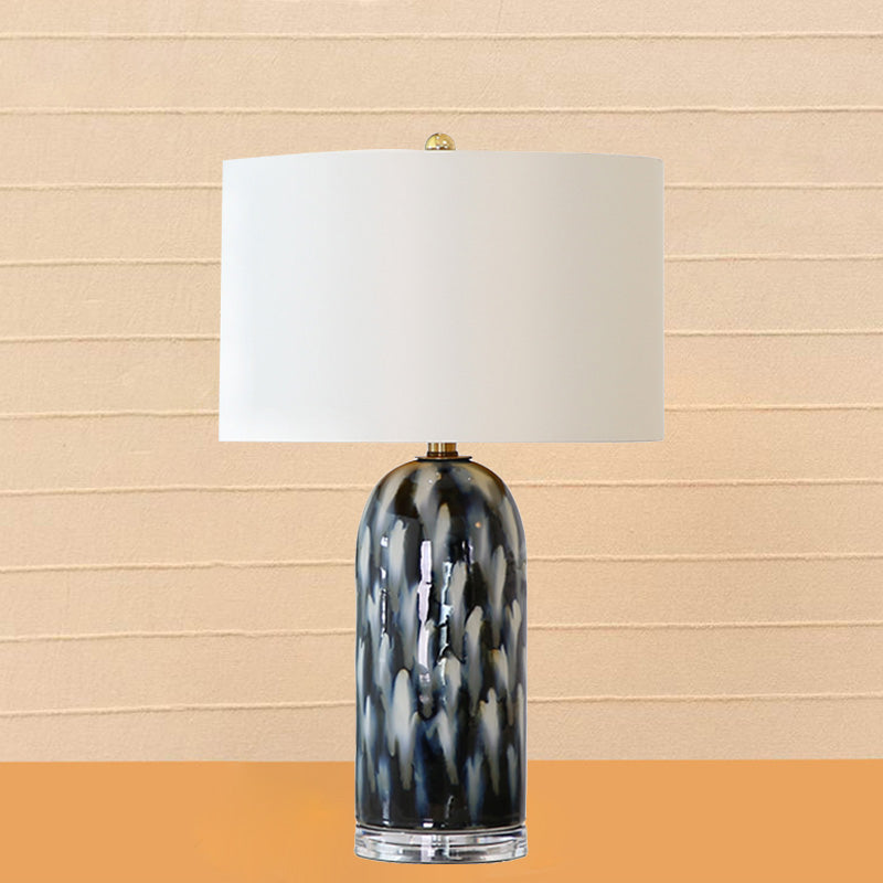 Lampada da tavolo retrò con paralume dritto, lampada da comodino in tessuto a 1 testa in bianco con base cilindrica