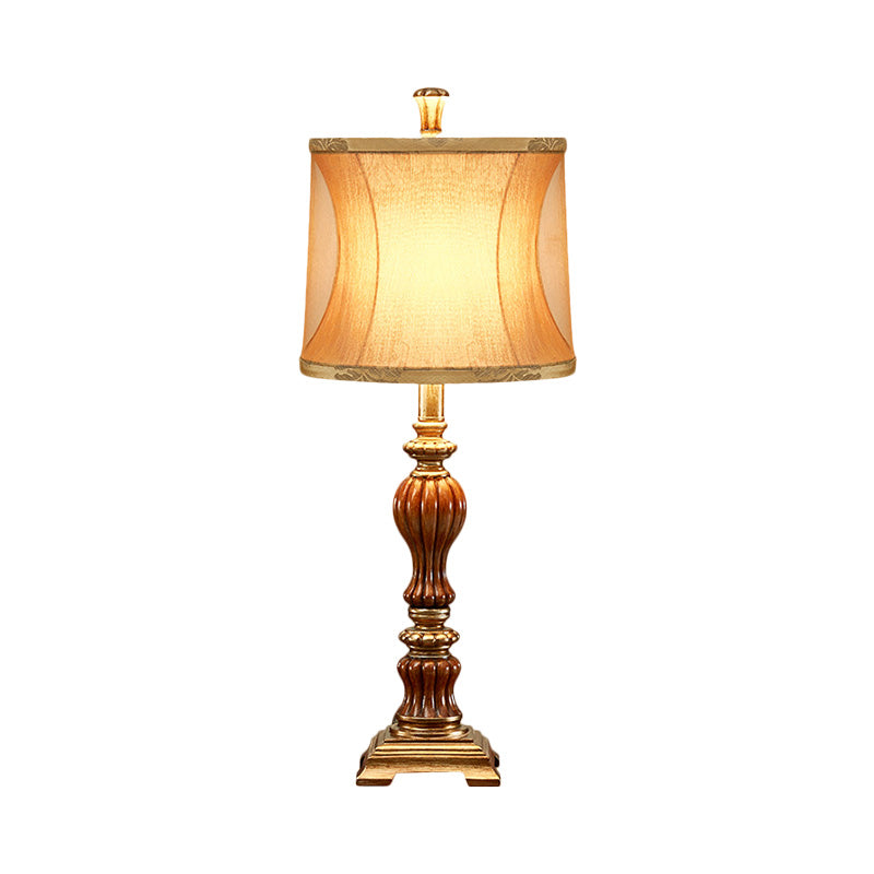 Lampada da comodino da soggiorno dal design a tamburo Lampada da scrivania marrone in tessuto stile retrò a 1 lampadina con piedistallo quadrato