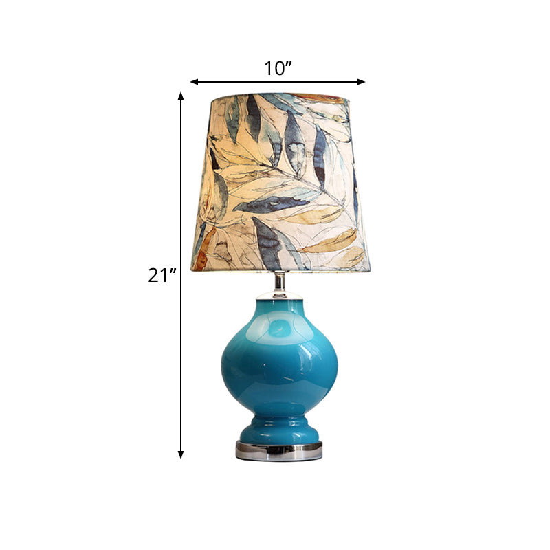 Distanza in tessuto con l'ombra conica Light tradizionale stile tradizionale 1 comodino da letto in lampadina in blu, altezza 21 "/27,5"