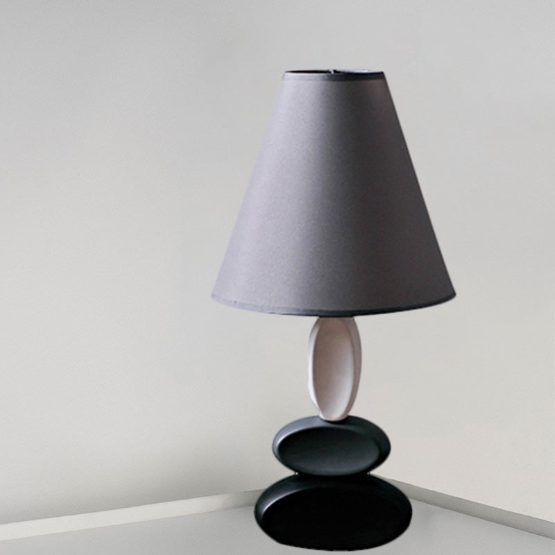 Lampada da comodino da comodino in tessuto tradizionale a forma affusolata grigia