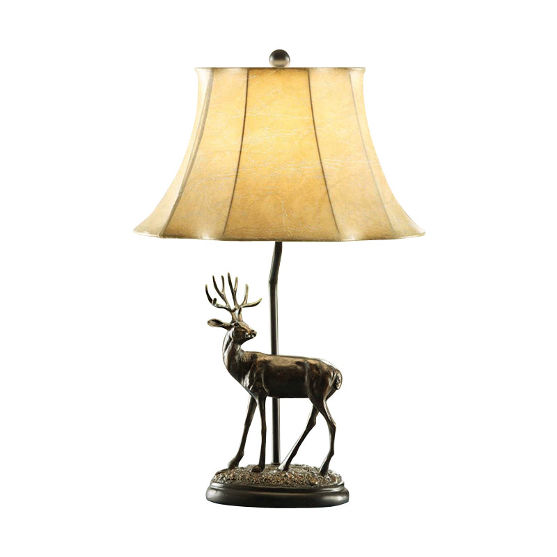 Table à 1 lampe beige Lumière Rural Rural Metal Metal en forme de nuit de nuit avec ombre en tissu