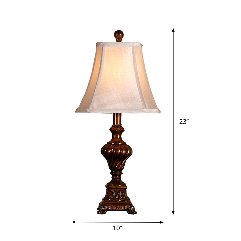 Résine brun night stand lampe urne en forme de base de table rustique 1 bulbe lumière avec de l'ombre en tissu