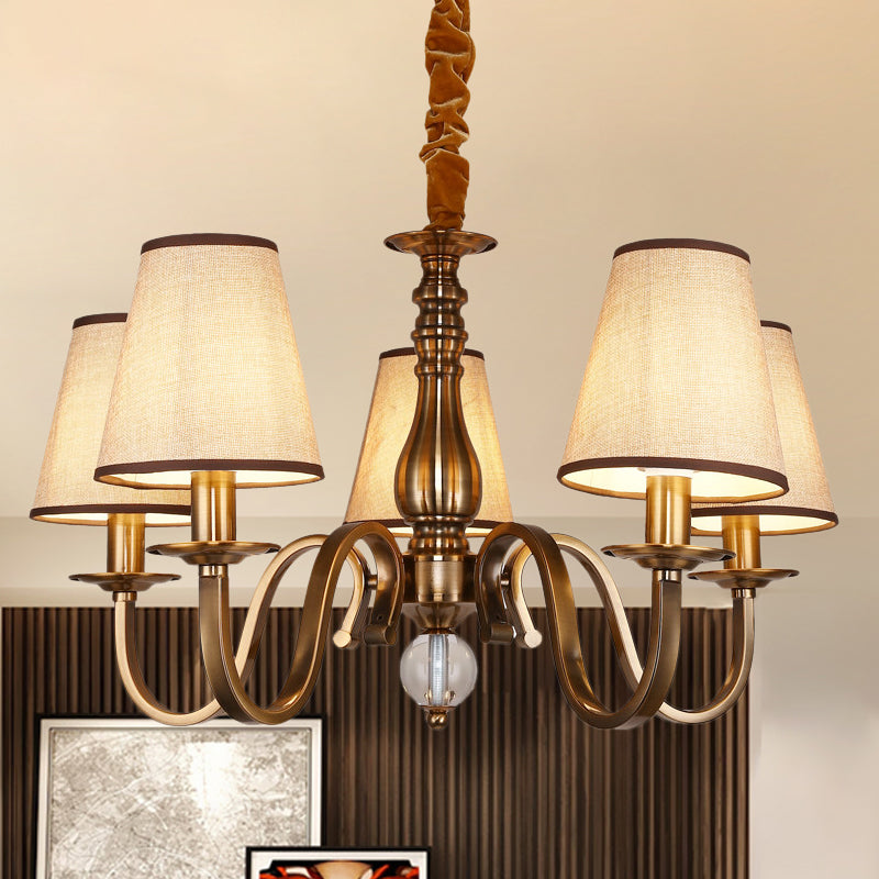 5/8 Köpfe Kronleuchter Beleuchtung mit konischem Schatten Stoff Vintage Wohnzimmer Hanging Anhänger im Messing