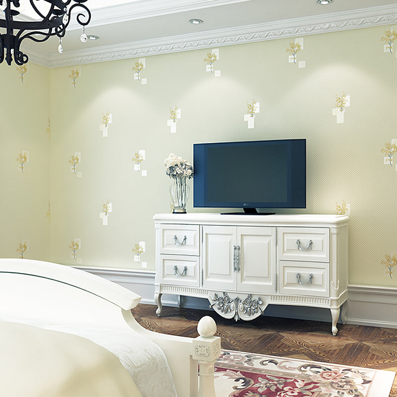 Floral Print Wallpaper Light-Color Cottage Wall Covering for Living Room, 57.1-sq ft