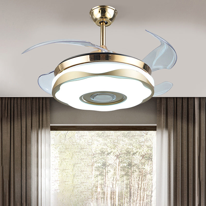 Acrylblütenhänge -Lüfterlicht modernist 42 "W LED Gold in der Nähe der Deckenlampe mit 4 klaren Klingen
