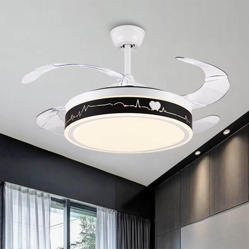 Noordse trommelhangende ventilatorlamp Acryl Daadkap 4-blade LED Semi-spoeling met hartpatroon in zwart en wit, 42 "W