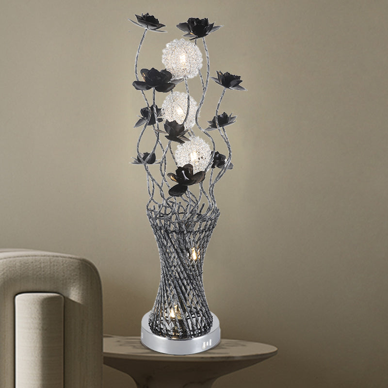 Lampada da notte a forma di vite a cilindro a LED, decorazione artistica, illuminazione da tavolo in metallo nero-argento con dettagli floreali per il comodino