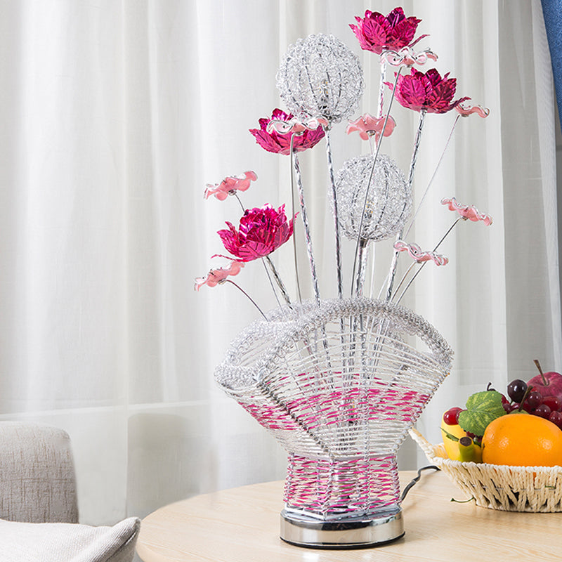 Table en aluminium en forme de ventilateur LAMPE DE CHAMBRE LED DÉCORATIVE avec décoration de rose et de pissenlit en rouge / violet