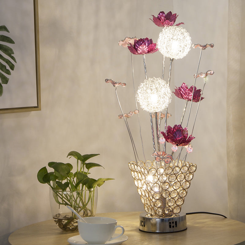 Kunstdekoration Rose und Löwenzahn Nachtlicht LED LED IRONISCHE TESEHEN LELLE LEICHNUNG MIT EBSETTE Kristallvase in Gold