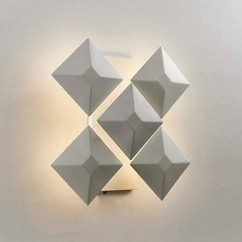 Lampada a parete geometrica in bianco/nero modernista 1/3 luci con tonalità metallica.