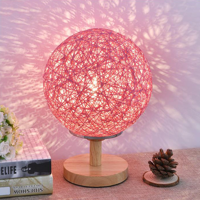 Lampada da tavolo intrecciata a mano rattan Contemporary 6 "/7" W 1 Lulb Light/Red Table Light con ombra globale e base in legno