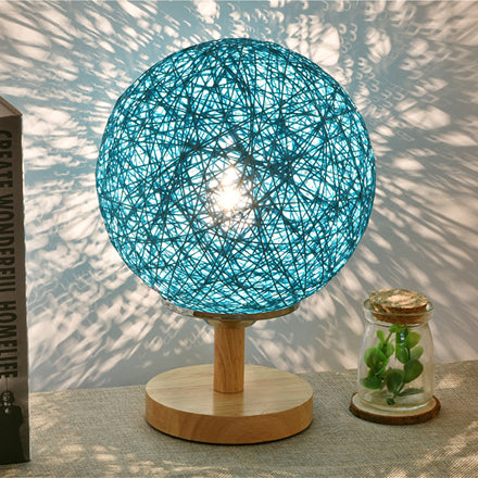 Lampada da tavolo intrecciata a mano rattan Contemporary 6 "/7" W 1 Lulb Light/Red Table Light con ombra globale e base in legno