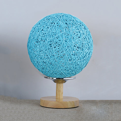 Lampada da tavolo intrecciata a mano rattan Contemporary 6 "/7" W 1 Lulb Light/Red Table Light con ombra globale e base in legno
