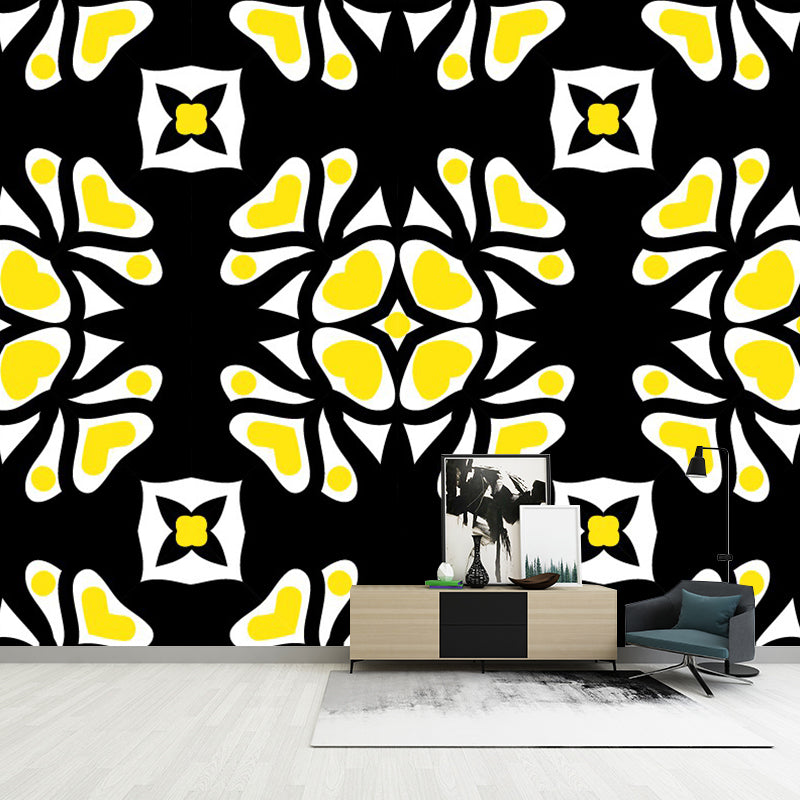 Abstract Petals Mural Wallpaper Bohemian Smooth Wall Decor in Yellow-White on Black